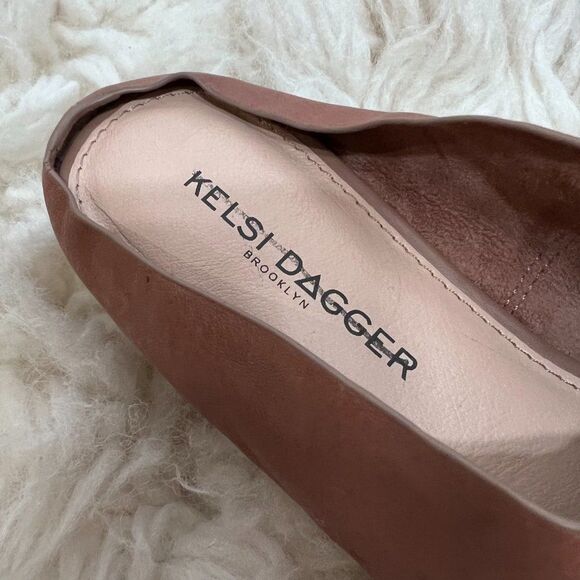 Kelsi Dagger Brooklyn Pointed Toe Taupe/Tan Mule Flat - Picture 3 of 8